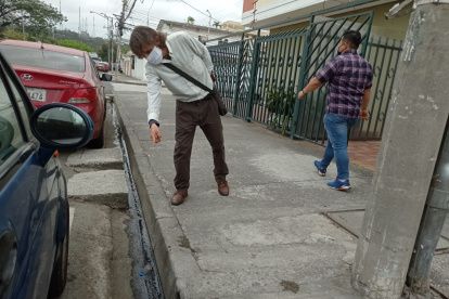 Problema. En la manzana 40 de la ciudadela denuncian los malos olores.