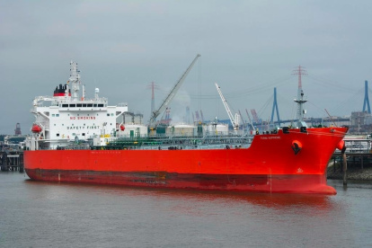 Nave. El buque que transporte 295.000 barriles de nafta está en Ecuador desde ayer, según Tartan.