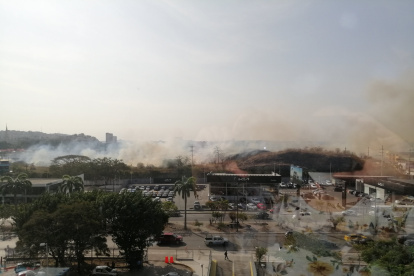 El humo se logró observar desde varios sitios del norte de Guayaquil