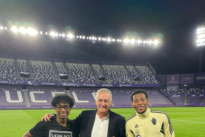 Bryan Jiménez entrevistó al profesor Gustavo Alfaro en su visita a su hermano, Gonzalo Plata.