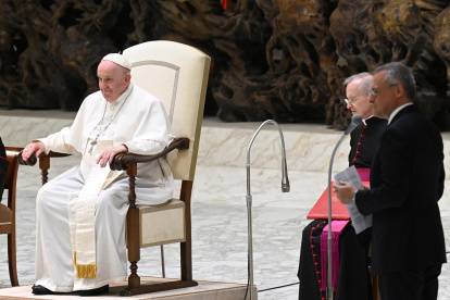 Imagen del encuentro del papa con los representantes de la patronal italiana