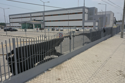 Hospital. El edificio se encuentra completamente construido, pero abandonado