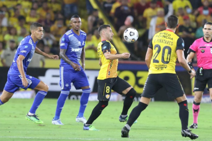 Emelec y Barcelona igualaron en el último Clásico del Astillero jugado en el Monumental.