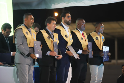 Exglorias del fútbol Ecuatoriano reciben la licencia como entrenadores