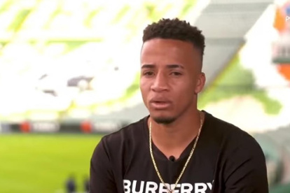 Byron Castillo en una entrevista con Telemundo Deportes