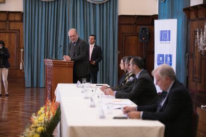 El embajador de la Unión Europea en Ecuador, Charles Michel Geurts expuso que el programa funcionará en estrecha articulación con el Programa de Asistencia contra el Crimen Transnacional Organizado (EL PAcCTO).