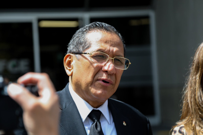 El legislador del Partido Social Cristiano señaló que su denuncia se sustenta en los datos del Servicio de Rentas Interna y la Superintendencia de Compañías-