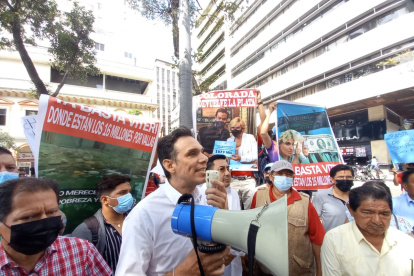 El titular del observatorio ciudadano, Pedro Granja, lideró la convocatoria