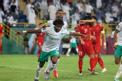La selección de Arabia Saudita en un partido clave rumbo a Qatar 2022.