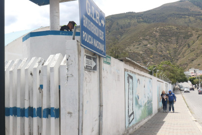 Recinto. En un cuarto de la Escuela Superior de la Policía habría ocurrido una pelea entre Bernal y su esposo.