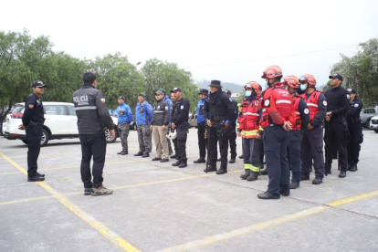 La tarea de búsqueda se intensifican en los alrededores de la Escuela Superior Militar