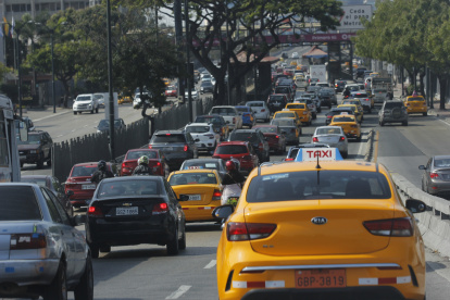 En horas de la tarde el tráfico fue muy intenso en la avenida de Las Américas