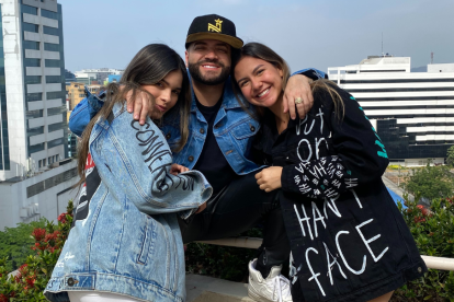 Adriana y Roberta junto a Nacho.
