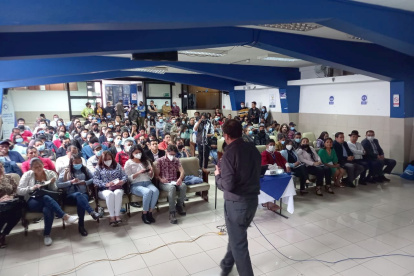 Actividad. El Instituto de la Democracia enfoca sus talleres en organizaciones políticas, sociales y estudiantes.