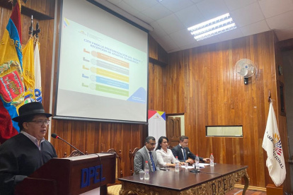 Consultas. Varios legisladores acudieron a los encuentros convocado por la mesa de Seguridad.