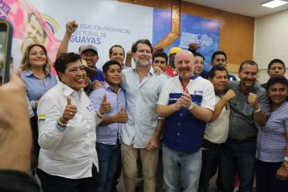 Francesco Tabacci es la carta del movimiento CREO para la Prefectura del Guayas.