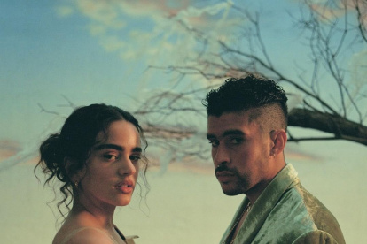 La catalana Rosalía y el puertorriqueño Bad Bunny en el set de grabación del videoclip "La noche de anoche"