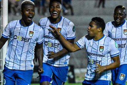 Gabriel Cortez y Jefferson Montero anotaron en la goleada de 9 de Octubre ante Independiente del Valle