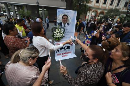 Acto. Muestras de respaldo se presenciaron al día siguiente del fallecimiento del fiscal Édgar Escobar.