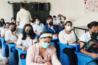 El aprendizaje de los estudiantes será en las aulas de clases del colegio y de las empresas que apoyan este programa.