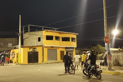 Santa Elena. Una joven que trabajaba como mesera fue atacada por otra, posiblemente colombiana.