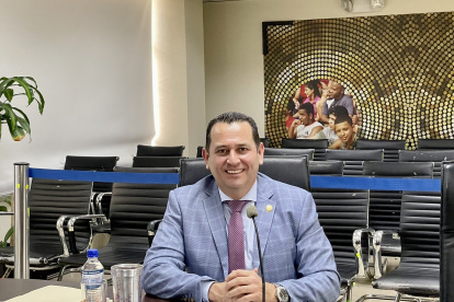 El actual consejero del CPCCS busca la reelección. Su candidatura fue descalifica, pero el fallo del TCE lo calificó.