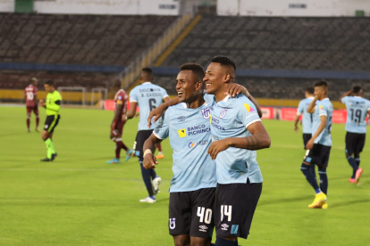 Universidad Católica se mete en la pelea por la etapa.