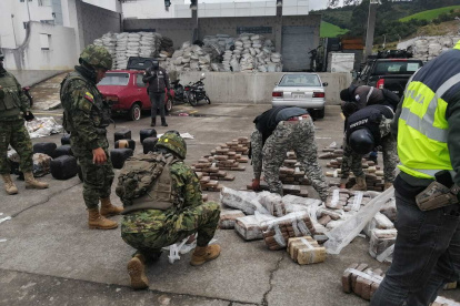 La droga en bloques fue encontrada dentro de un domicilio de la parroquia Julio Andrade en Carchi.