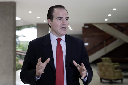 Ejecutivo. Mauricio Claver-Carone tendrá que dejar la presidencia del Banco Interamericano de Desarrollo.