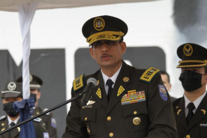 Comandante de Policía en la zona 8 desde el 1 de febrero de 2022. Tiene 33 años de servicio en la institución. También fue parte del Grupo de Intervención y Rescate (GIR). Anteriormente cumplió funciones como subsecretario de Policía y agregado policial en la Embajada de Ecuador en México.