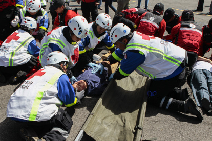 Fotografía de archivo de un simulacro en Quito (Ecuador).