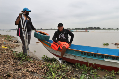 Javier Macías, de 22 años, perdió la pierna derecha por una herida en su pie que se complicó por la diabetes tipo 1 que padece