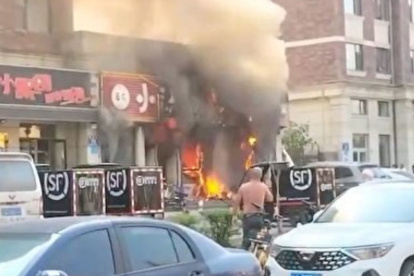 Los socorristas acudieron para apoyar en los auxilios de los afectados. / Internet