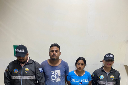 Guayaquil. Los detenidos habrían disparado en contra de varios locales.