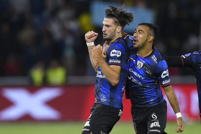 El delantero argentino Lautaro Díaz (i) es una de las piezas clave de Independiente del Valle.