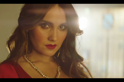 Dulce María tiene 36 años.