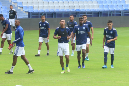 Eddie Guevara (c) será titular en este partido para reemplazar a Marlon Mejía, expulsado en el Clásico del Astillero.