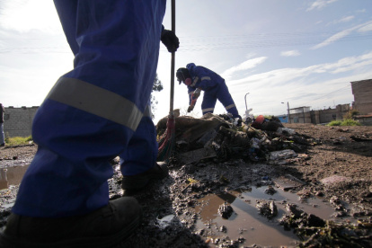 Situación. En sectores de la ciudad hay acumulación de basura. Los ciudadanos tampoco cumplen su parte.