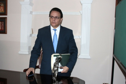 Villavicencio acusa al Gobierno de olvidar su lucha contra la corrupción por privilegiar sus acuerdos con China.