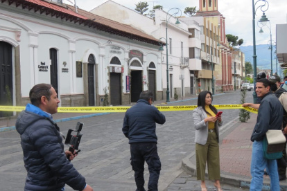 La zona se encuentra acordonada.