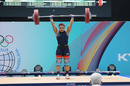 La medallista olímpica Neisi Dajomes confirmó pasar por su mejor momento al adjudicarse medalla de oro y récord en los 87 kg.