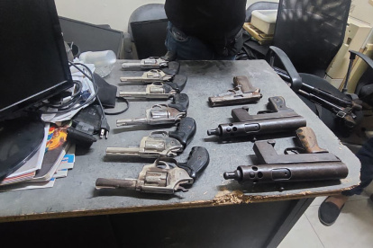 Entre las armas incautadas en la Alborada hay carabinas, subametralladoras, revólveres y pistolas.