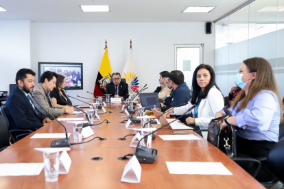 El asambleísta Vanegas pidió resultados inmediatos para frenar la actividad delictiva desde las prisiones a través de comunicación celular.