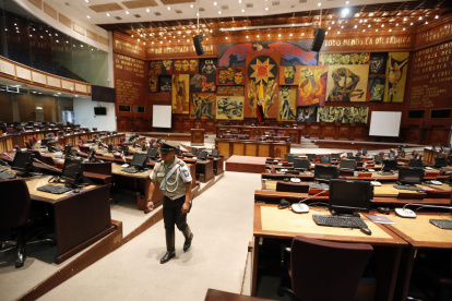 Bienes. Área del pleno de la Asamblea Nacional donde hay artefactos.