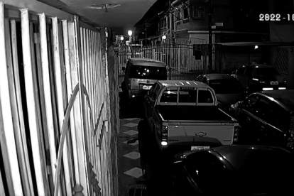 En un video filmado por una cámara de una vivienda se capta el momento en que se produce la explosión