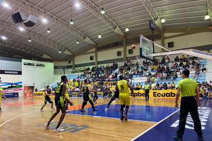 Barcelona empezó con pie derecho las semifinales ganando a Spartans 96-74.