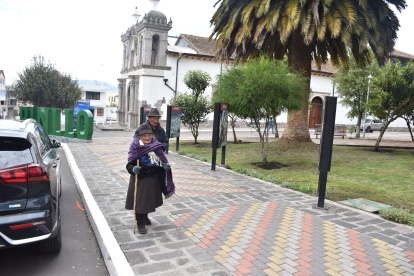 Pinllo. La iglesia antigua ocupa este lugar desde la época de la Colonia.
