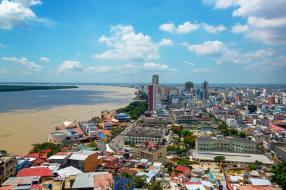 Extranjeros han generado apego por la Perla del Pacífico que han desarrollado costumbres autóctonas de la ciudad.
