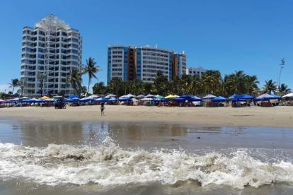 Turismo. General Villamil Playas es uno de los balnearios más recibe gran cantidad de turistas de la provincia de Guayas.