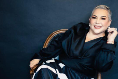 Es gastrónoma y columnista. Actualmente colabora con la revista online La Nota Latina, con sus crónicas de viajes en la sección Destinos.